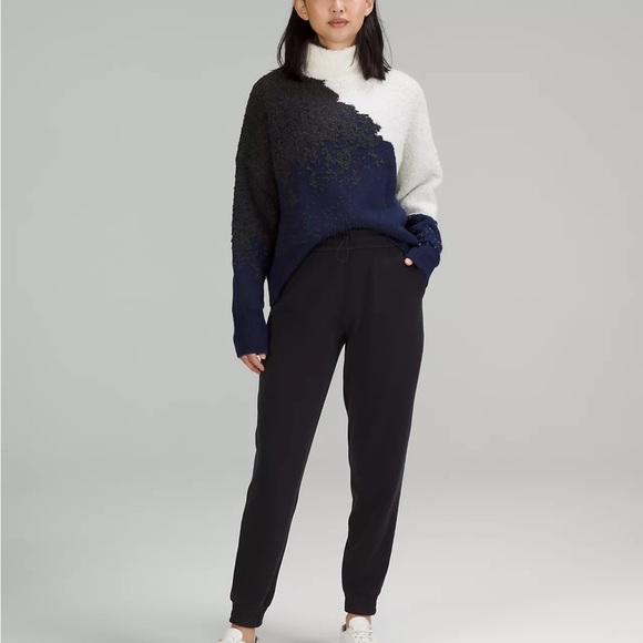 Ombre Knit Textured Turtleneck - Picture 3 of 7